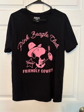 Peanuts Black Tee Pink Beagle Club Print